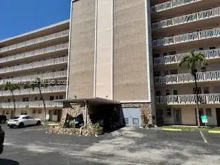 2 bedroom 2 bath Residential for sale at 421 NE 14th Ave # 401, Hallandale Beach FL 33009