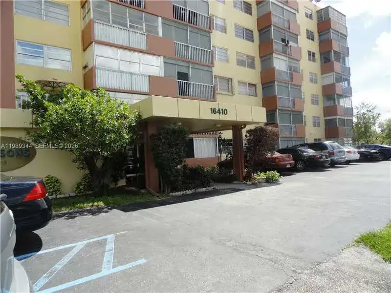 2 bedroom 2 bath Residential for sale at 16410 Miami Dr # 504, North Miami Beach FL 33162