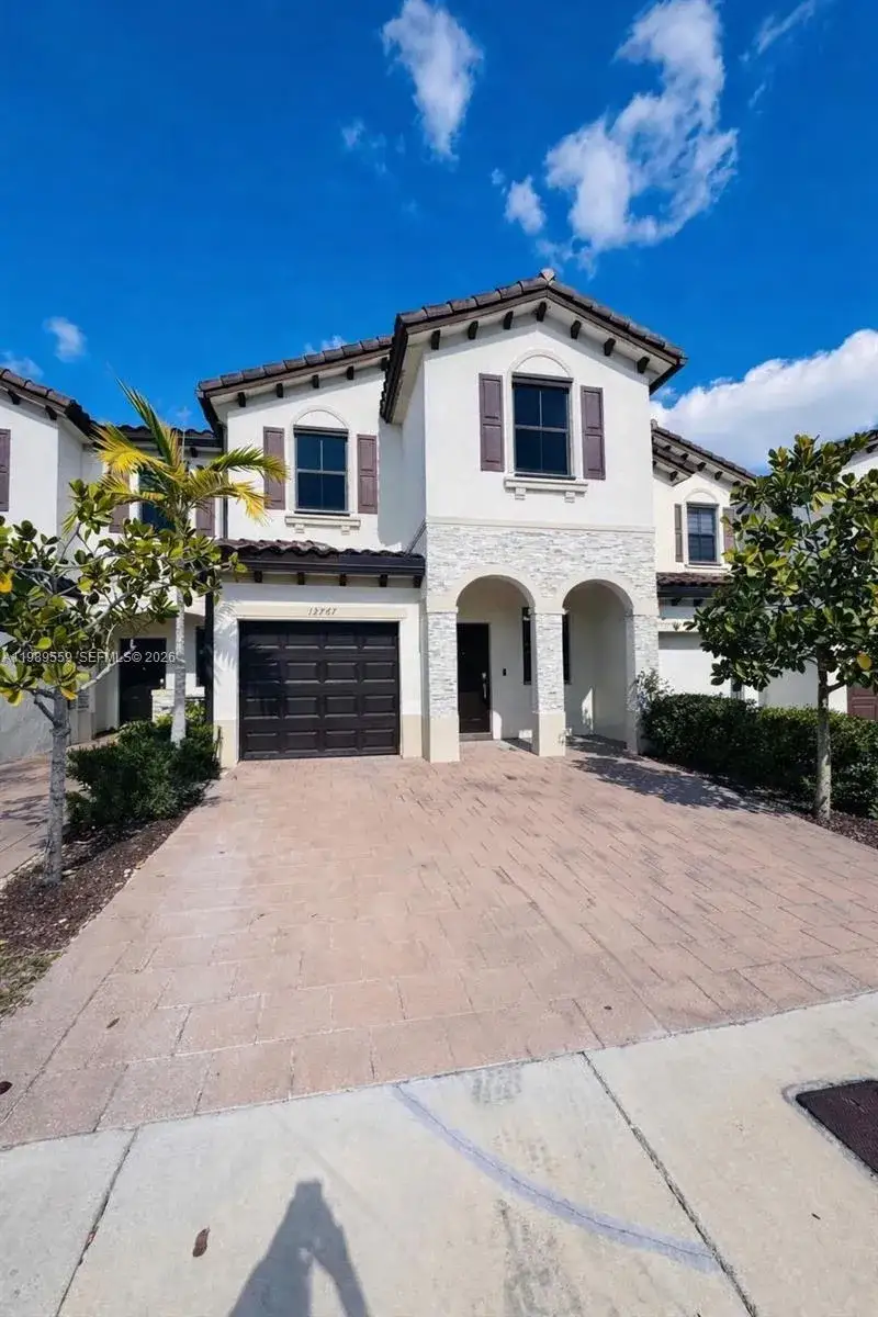 3 bedroom 2 bath Residential for sale at 12767 SW 230th Ter, Miami FL 33170
