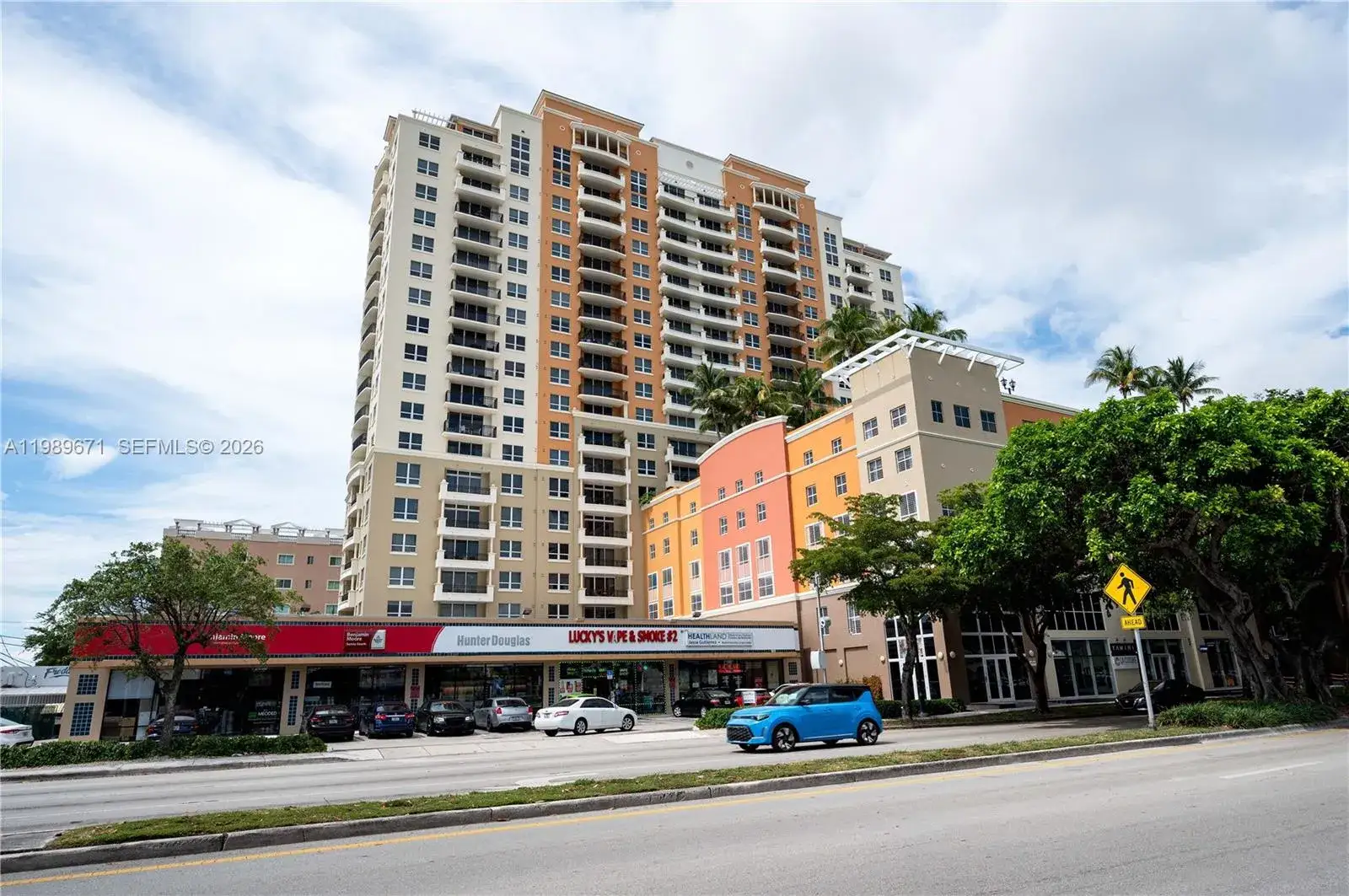 2 bedroom 2 bath Residential for sale at 3232 SW Coral Way # 1504, Miami FL 33145