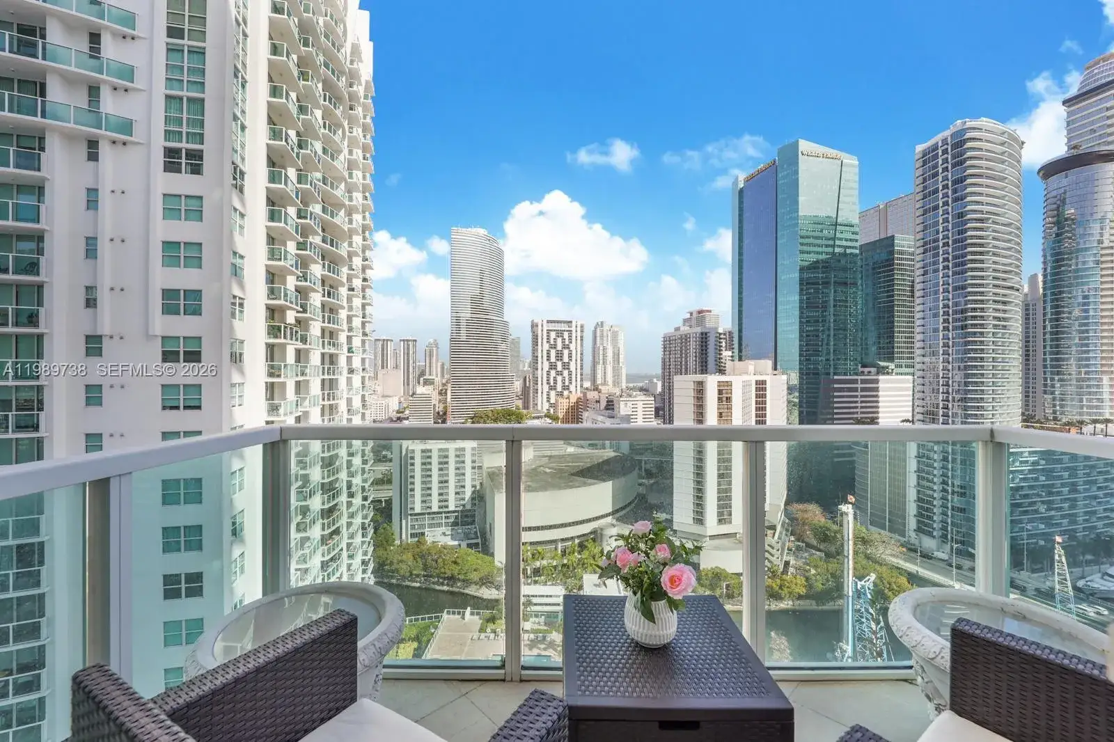 1 bedroom 1 bath Residential Lease for rent at 41 SE 5th St # 1505, Miami FL 33131