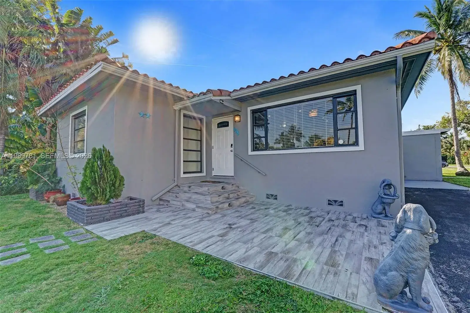 3 bedroom 2 bath Residential Lease for rent at 529 NW 8th St, Dania Beach FL 33004