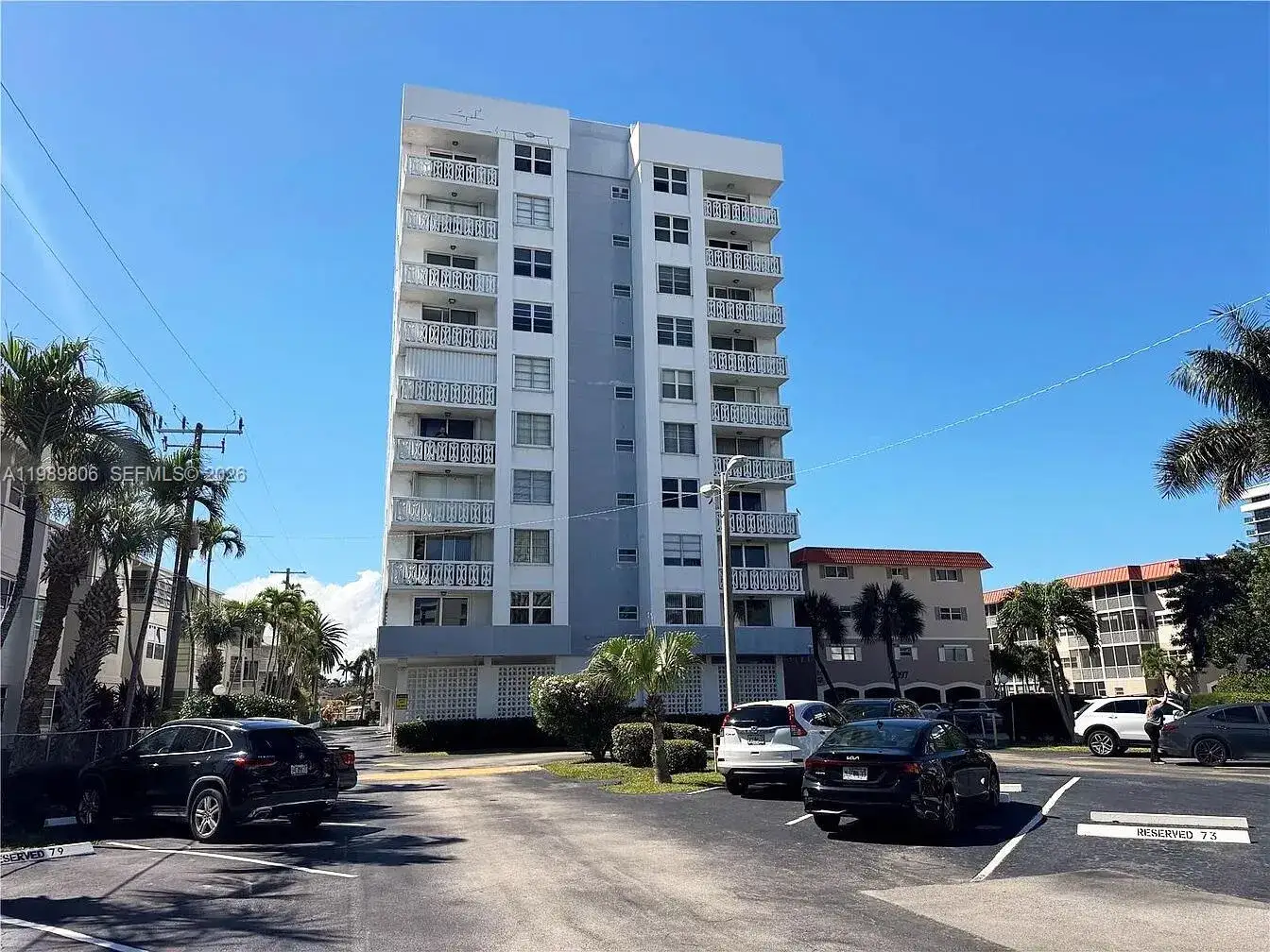1 bedroom 1 bath Residential for sale at 3113 S Ocean Dr # 504, Hallandale Beach FL 33009