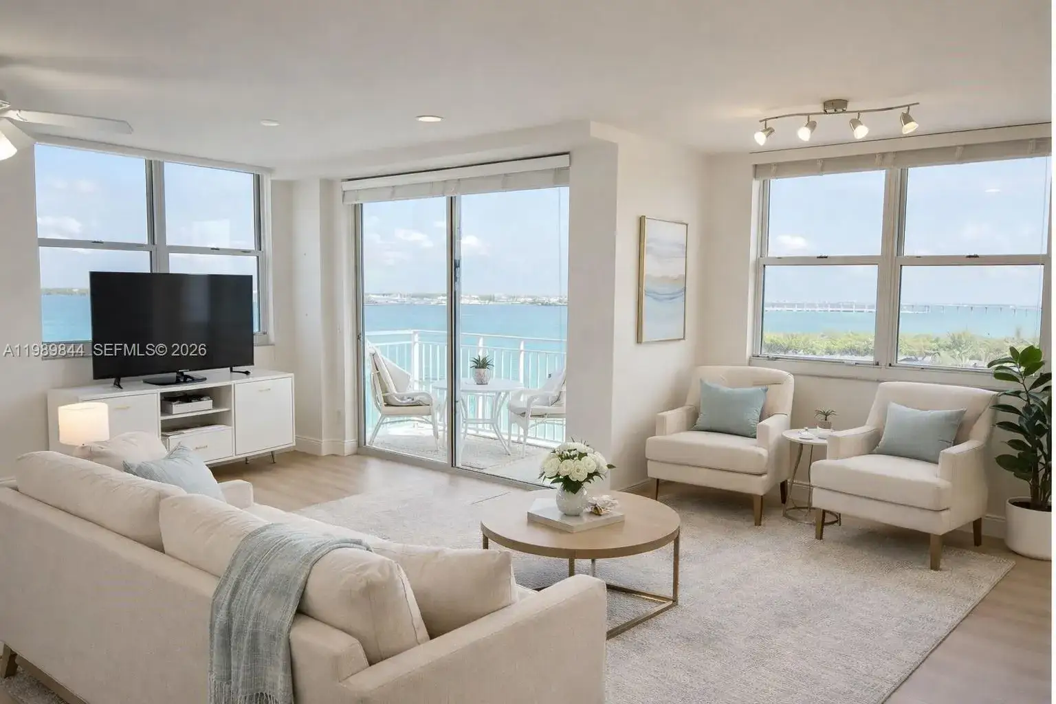 2 bedroom 2 bath Residential Lease for rent at 770 Claughton Island Dr # 1216, Miami FL 33131