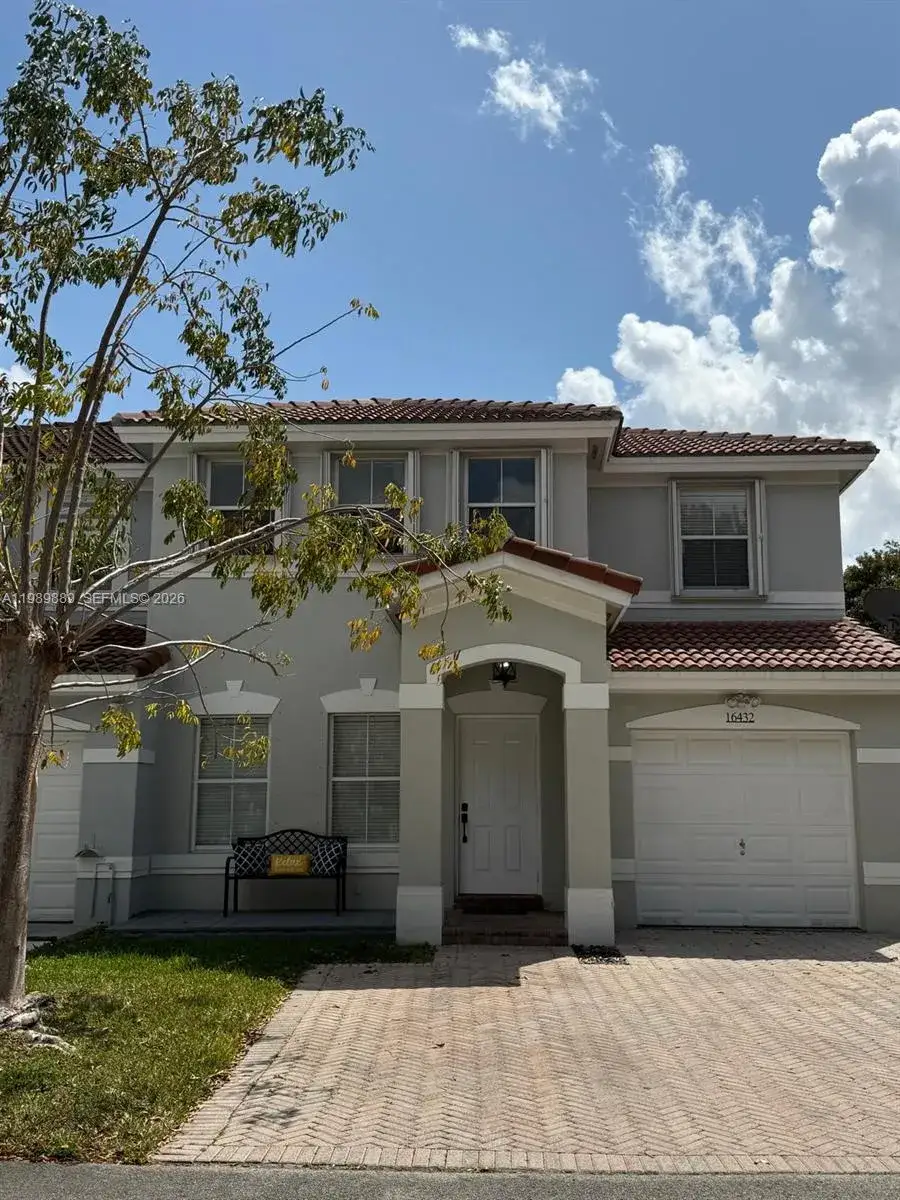 3 bedroom 2 bath Residential Lease for rent at 16432 SW 47th Ter, Miami FL 33185