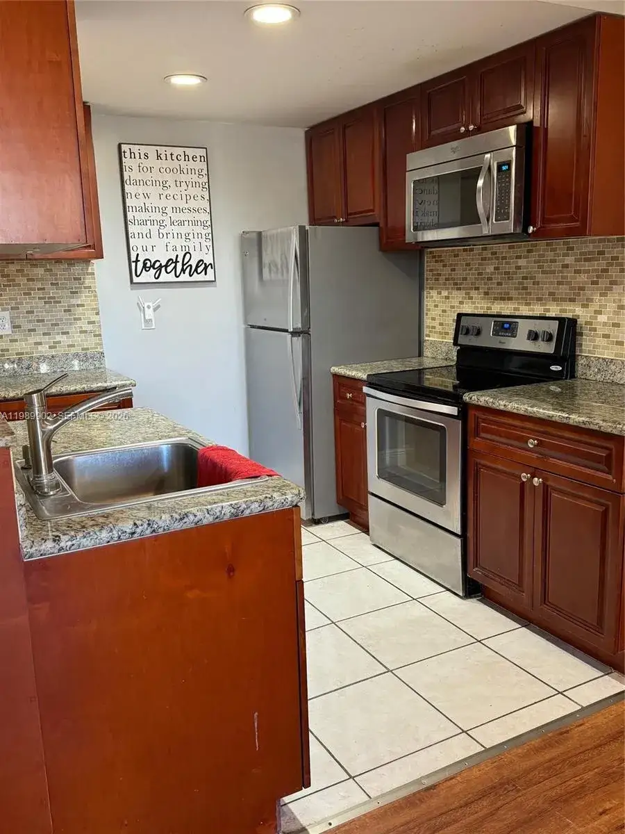 2 bedroom 1 bath Residential for sale at 10500 SW 108th Ave # B303, Miami FL 33176