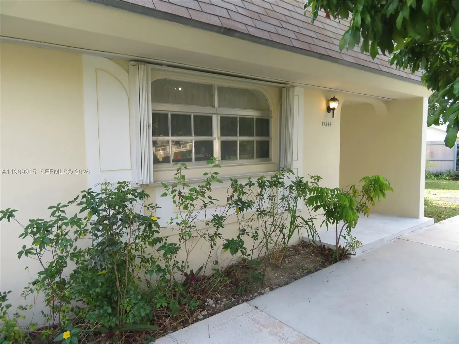 2 bedroom 2 bath Residential Lease for rent at 17247 SW 112th Pl # 21044, Miami FL 33157