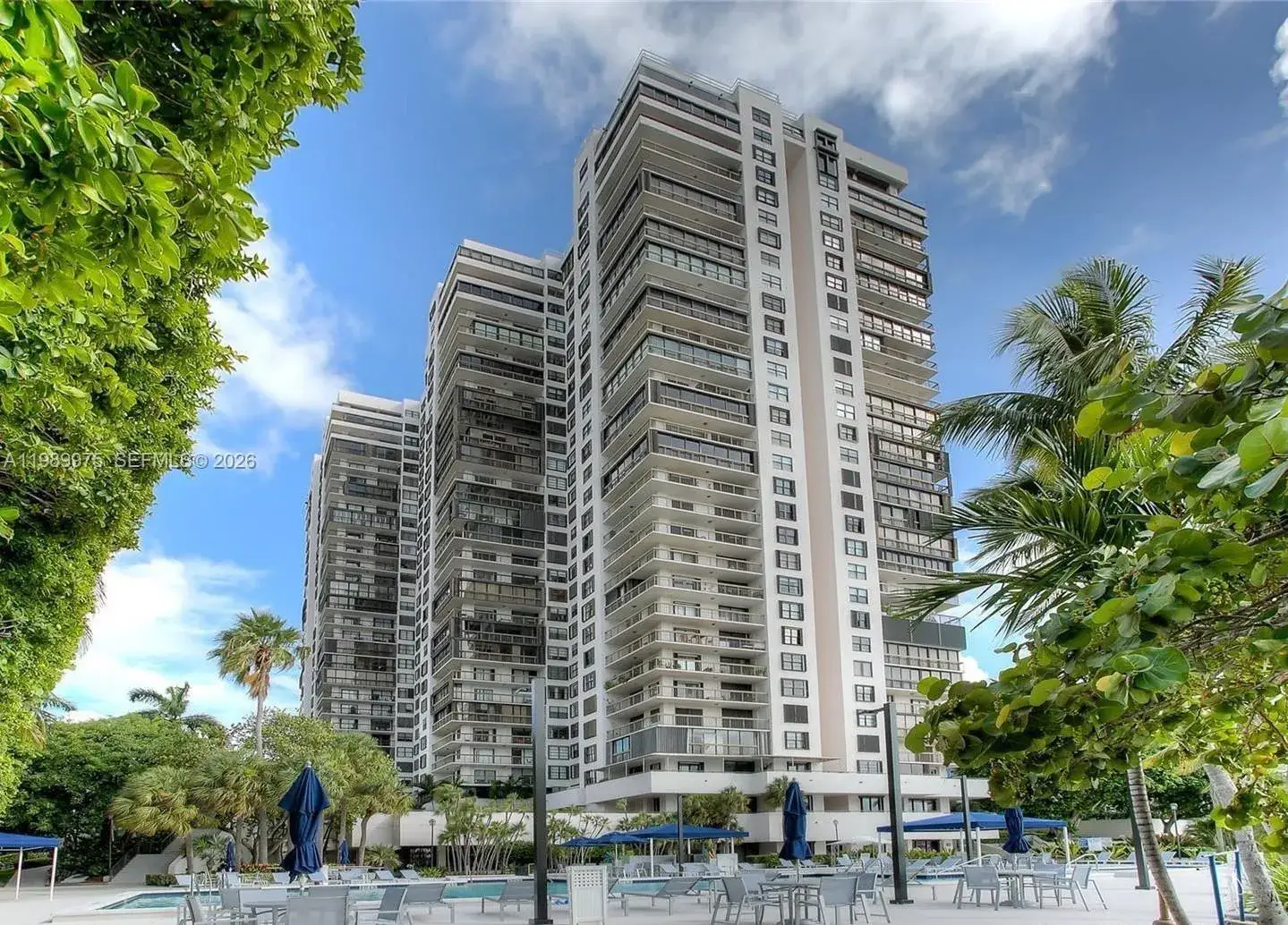1 bedroom 1 bath Residential for sale at 2333 Brickell Ave # 2614, Miami FL 33129