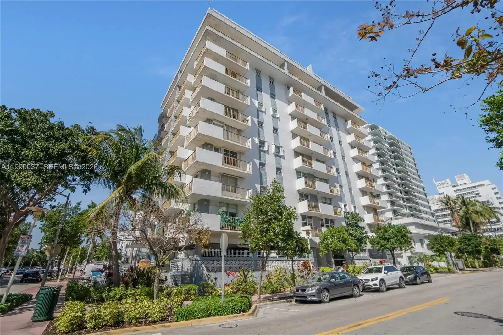 1 bedroom 1 bath Residential Lease for rent at 245 18th St # 904, Miami Beach FL 33139
