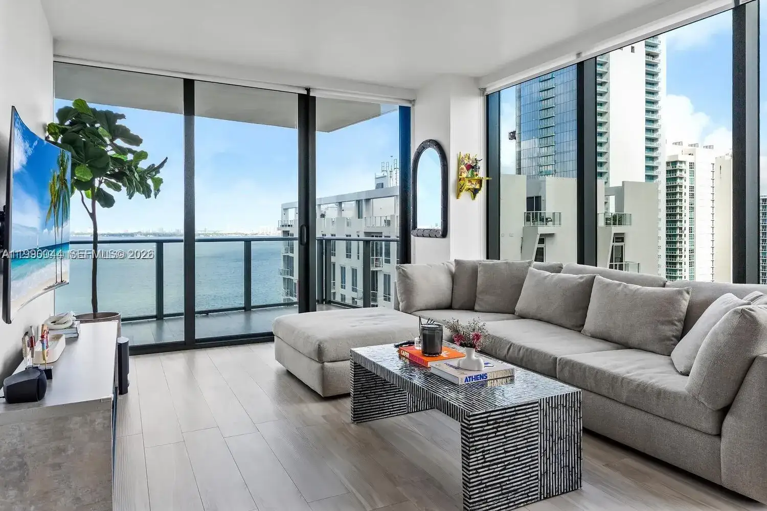 3 bedroom 2 bath Residential Lease for rent at 460 NE 28th St # 2008, Miami FL 33137