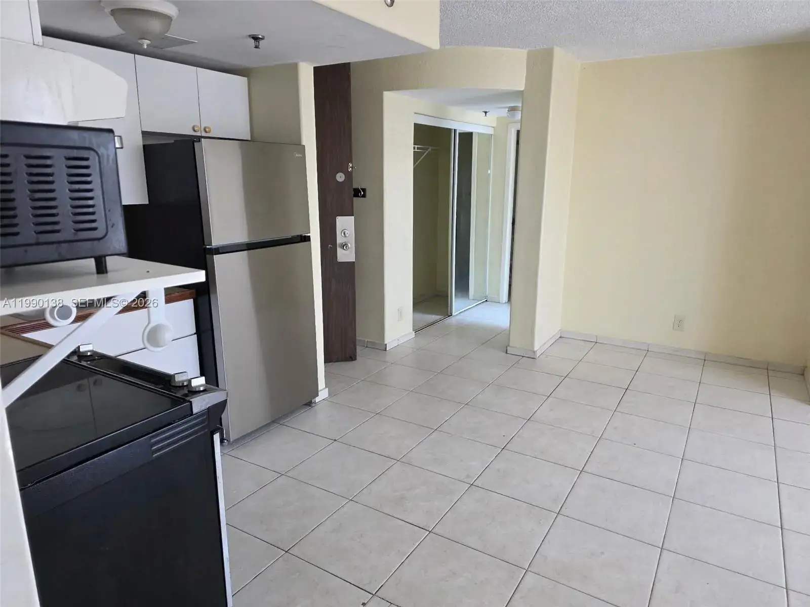 2 bedroom 2 bath Residential Lease for rent at 16450 NW 2nd Ave # 215, Miami FL 33169