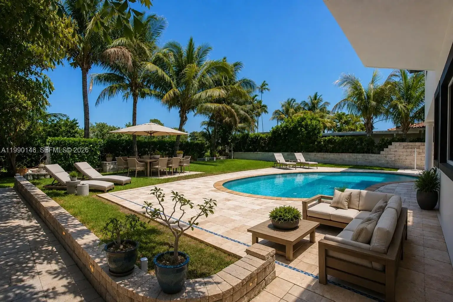 4 bedroom 5 bath Residential for sale at 545 S Shore Dr, Miami Beach FL 33141