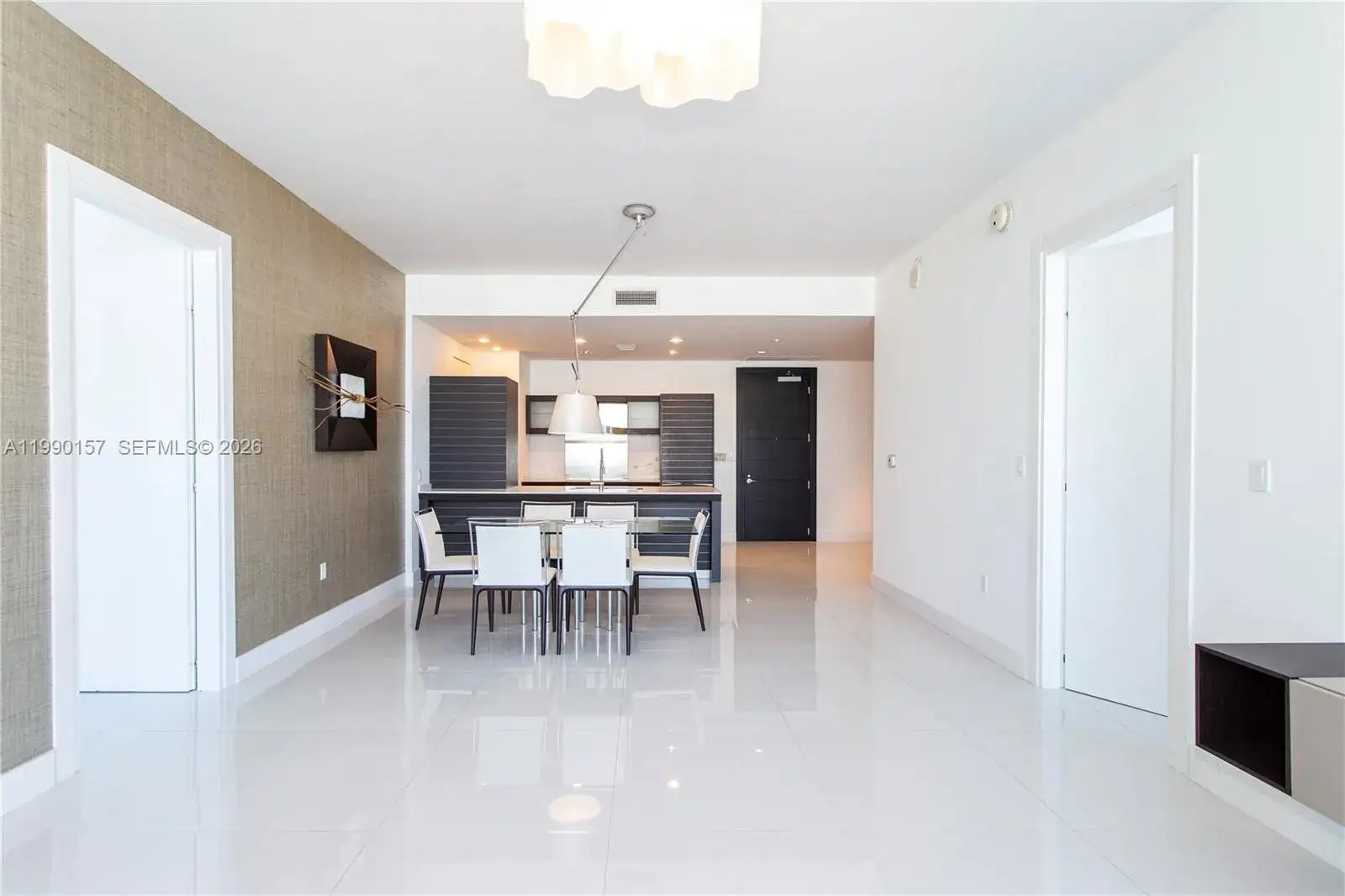 2 bedroom 2 bath Residential for sale at 200 BISCAYNE BLVD WY # 4512, Miami FL 33131