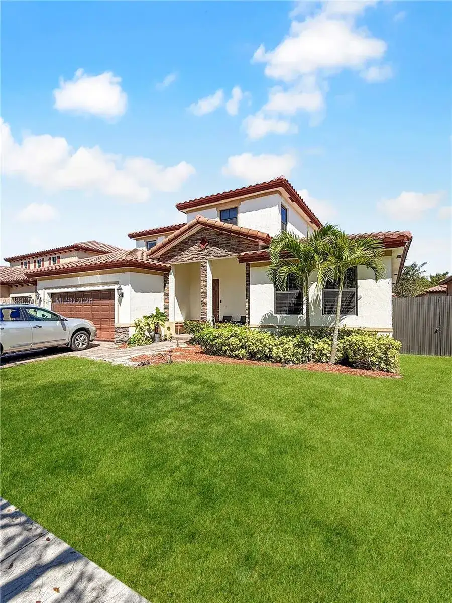4 bedroom 3 bath Residential Lease for rent at 709 SE 35th Ave # 709, Homestead FL 33033