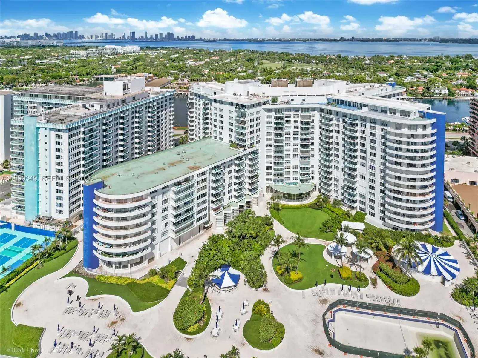 2 bedroom 2 bath Residential for sale at 5161 Collins Ave # 1508, Miami Beach FL 33140