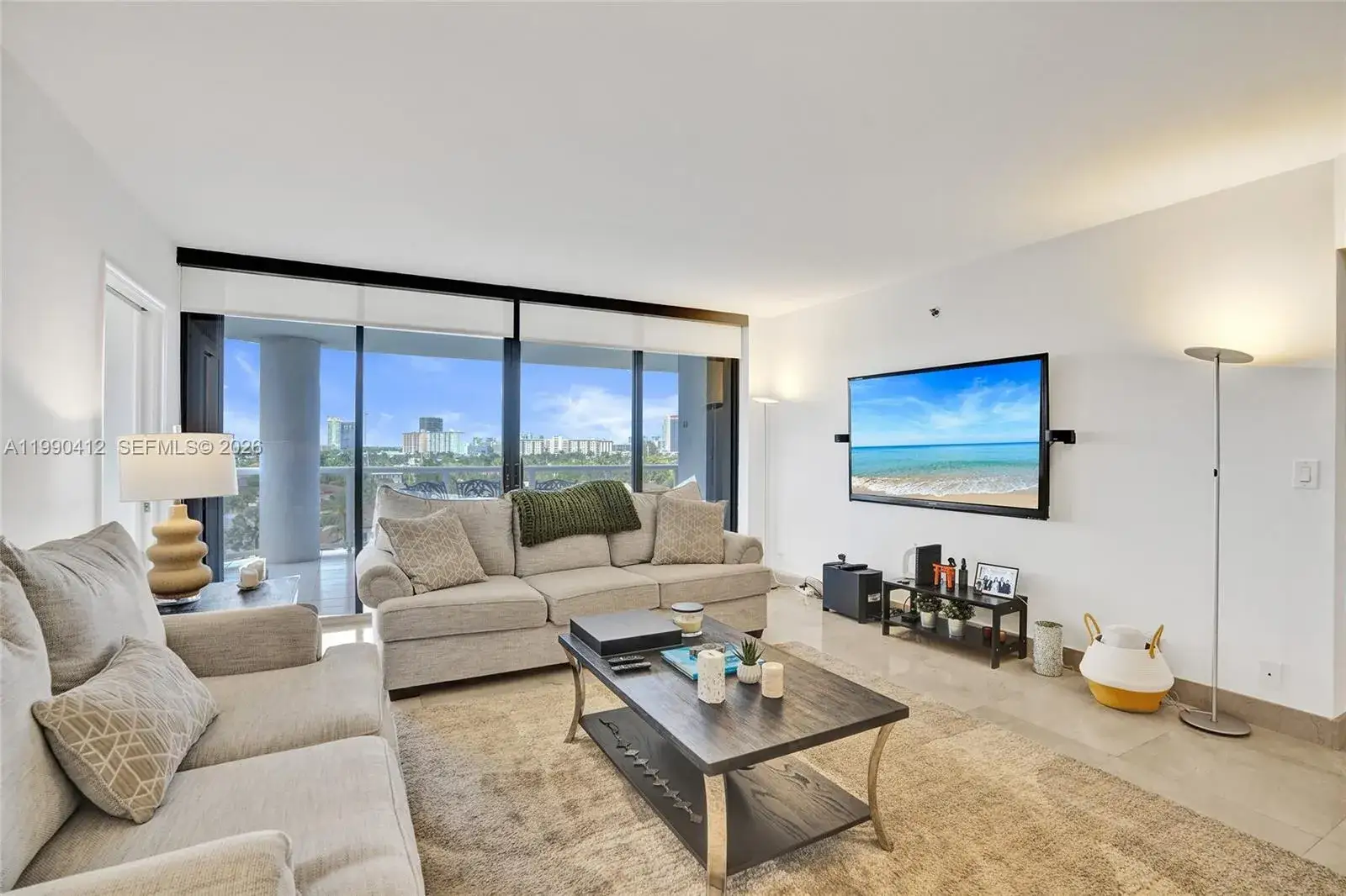 3 bedroom 2 bath Residential for sale at 3598 Yacht Club Dr # 702, Aventura FL 33180