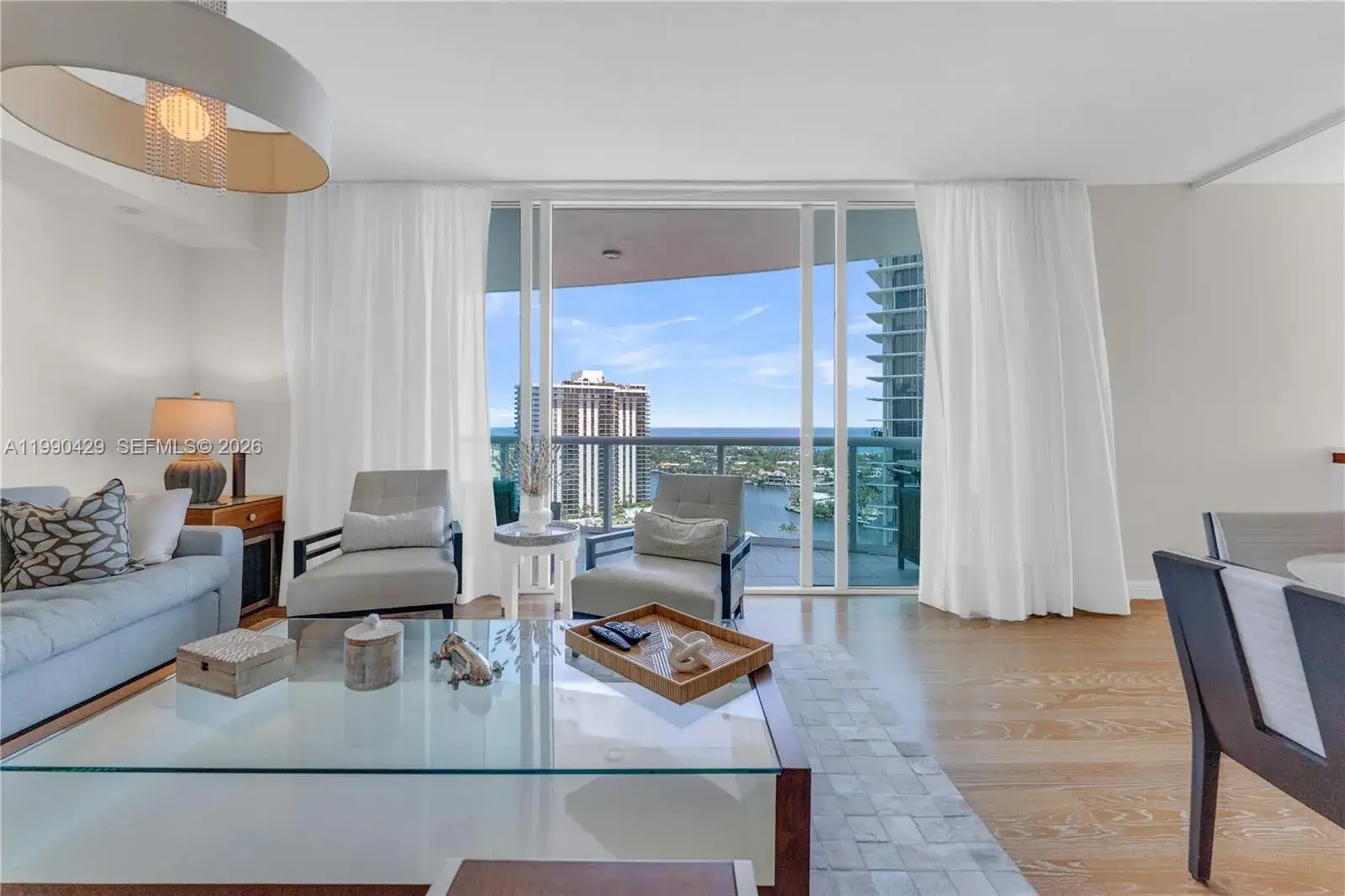3 bedroom 3 bath Residential for sale at 19400 Turnberry Way # 2011, Aventura FL 33180