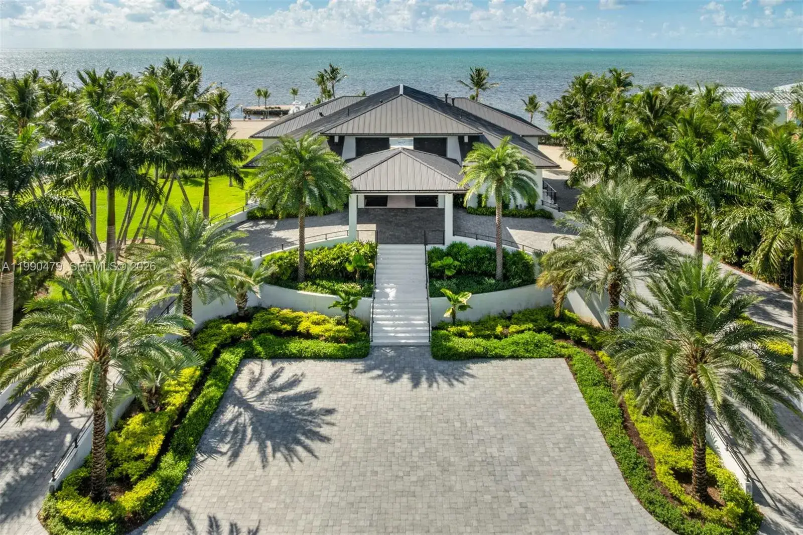 6 bedroom 6 bath Residential for sale at 87429 Old Hwy, Islamorada FL 33036