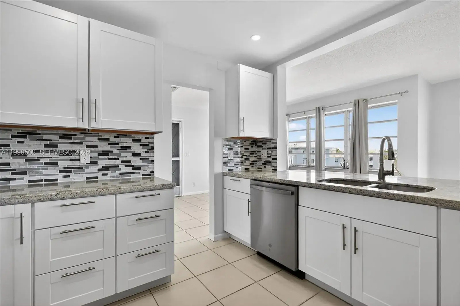 3 bedroom 2 bath Residential for sale at 329 SE 3rd St # 502T, Hallandale Beach FL 33009