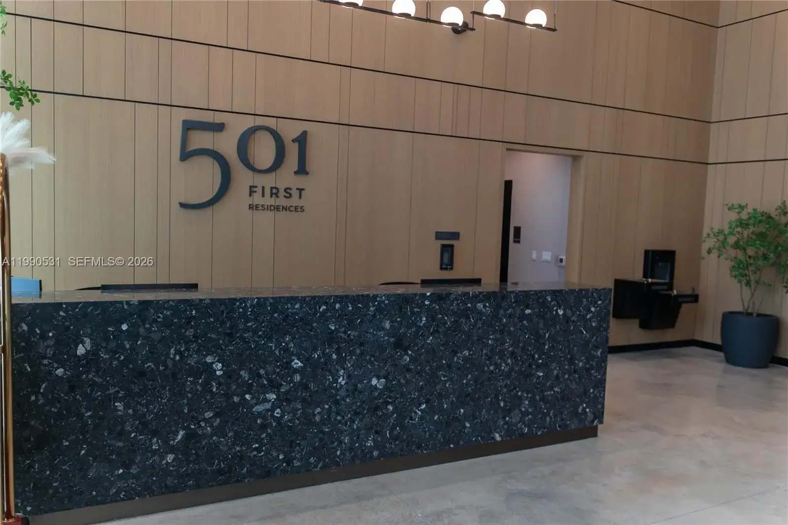 1 bedroom 2 bath Residential for sale at 121 NE 5th St # 2611, Miami FL 33132