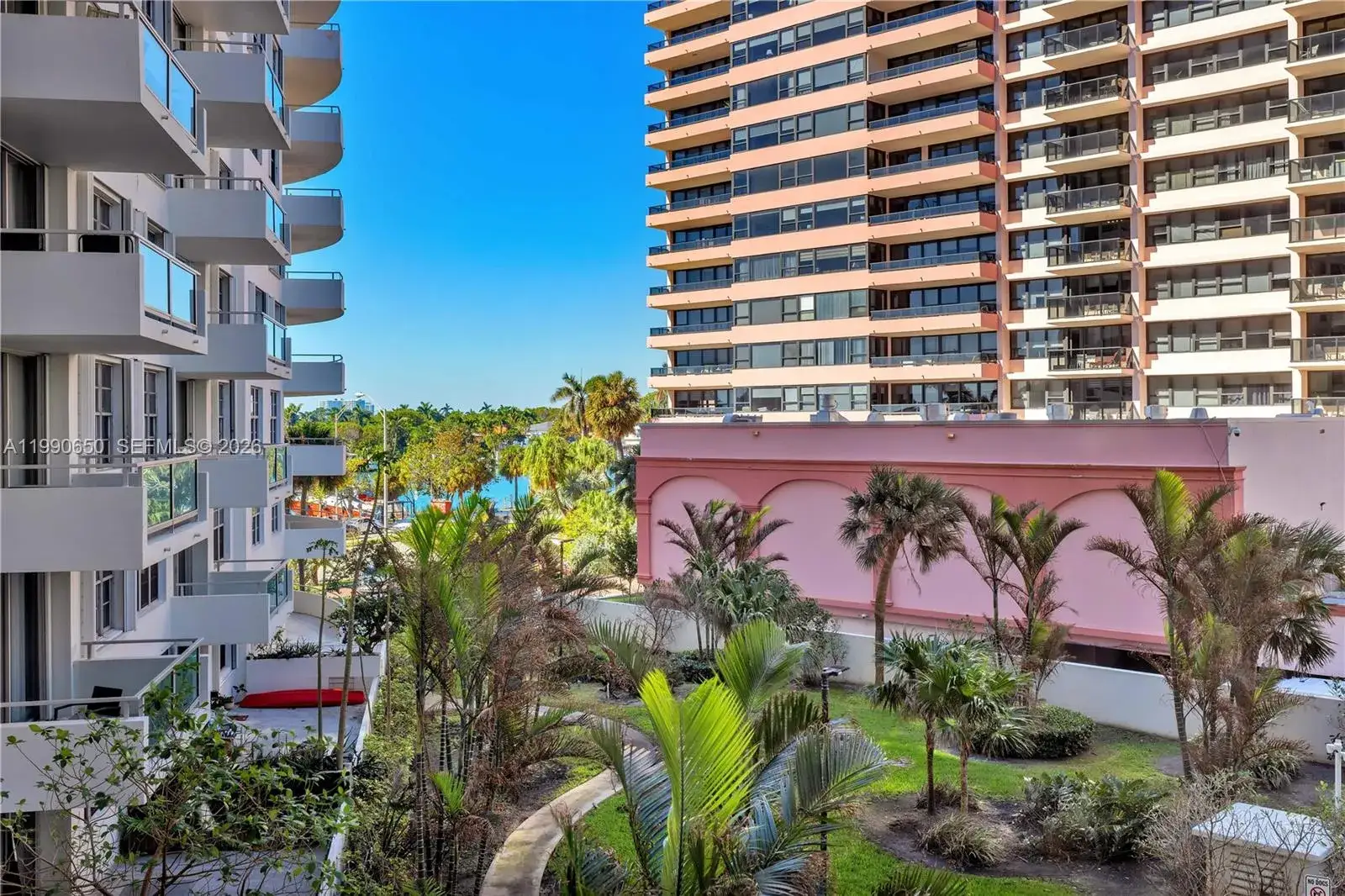 2 bedroom 2 bath Residential Lease for rent at 5161 Collins Ave # 411, Miami Beach FL 33140