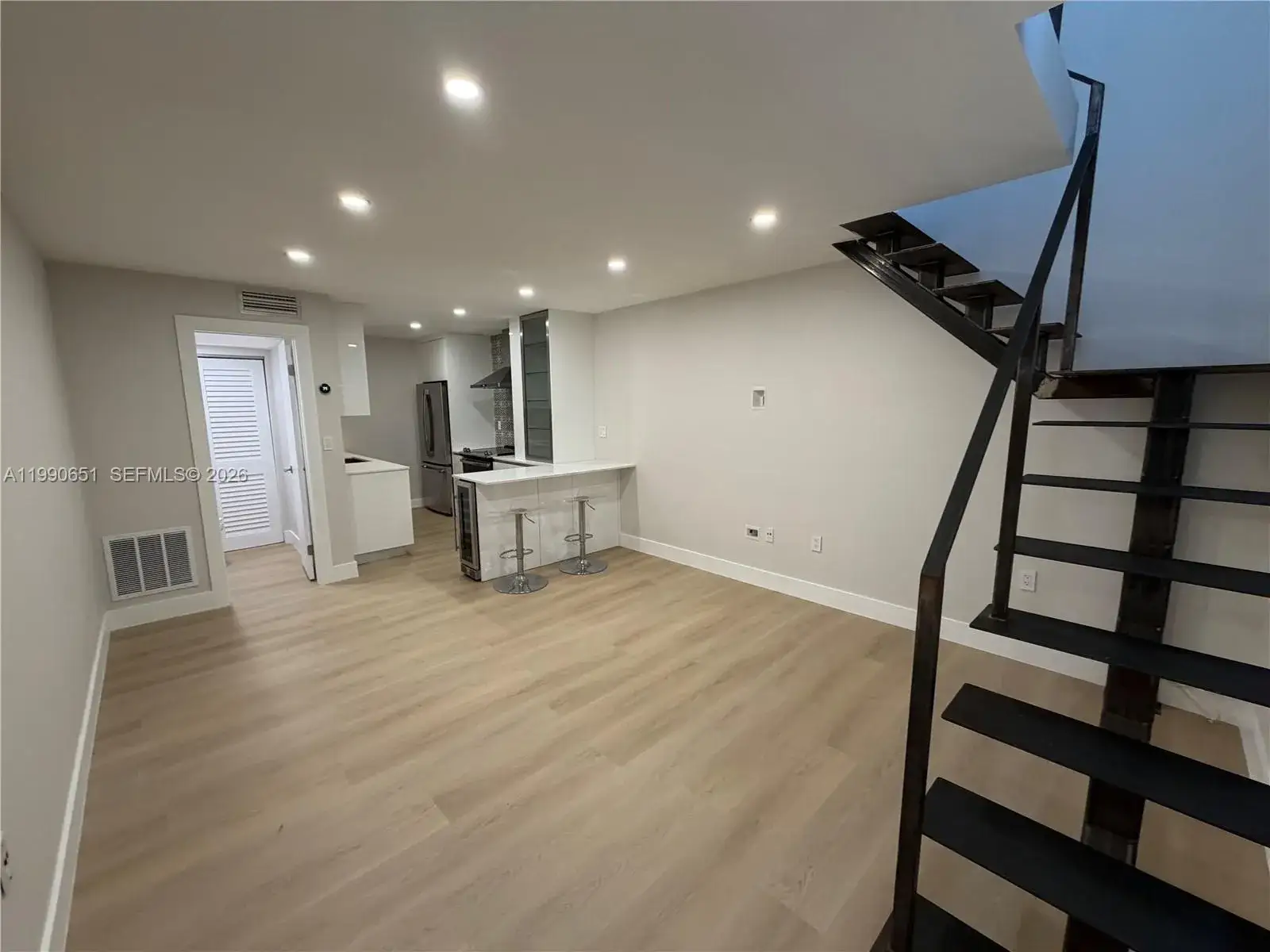1 bedroom 1 bath Residential Lease for rent at 3025 Mary St # 11, Miami FL 33133