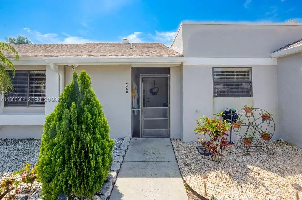2 bedroom 2 bath Residential for sale at 2360 NW 12th St, Delray Beach FL 33445