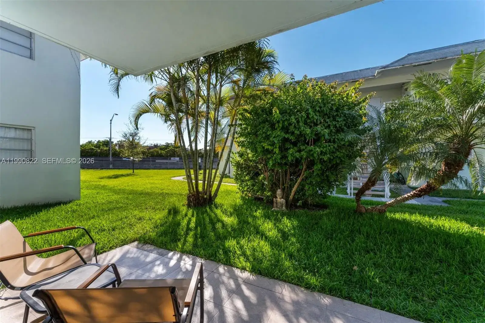 2 bedroom 2 bath Residential for sale at 7670 SW 82nd St # H117, Miami FL 33143