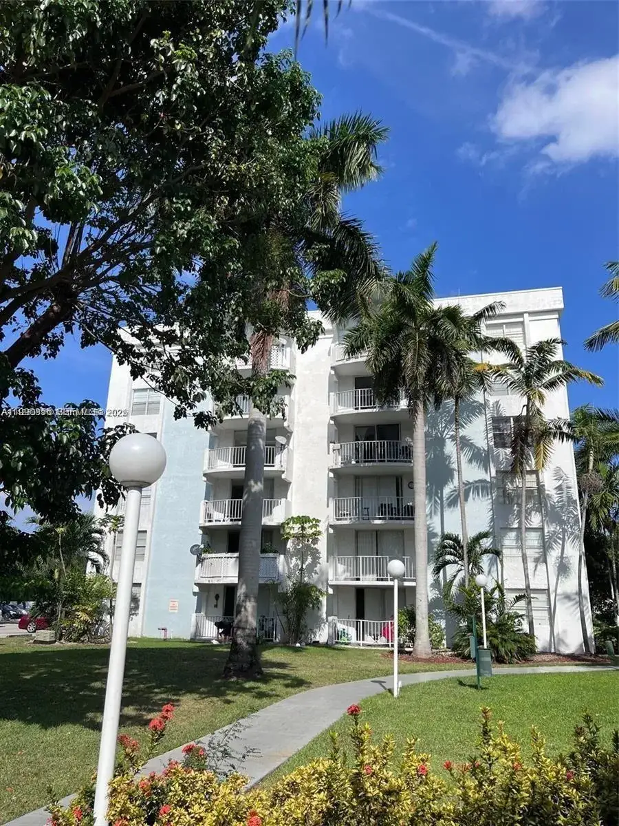 2 bedroom 2 bath Residential for sale at 486 NW 165th St Rd # 405, Miami FL 33169