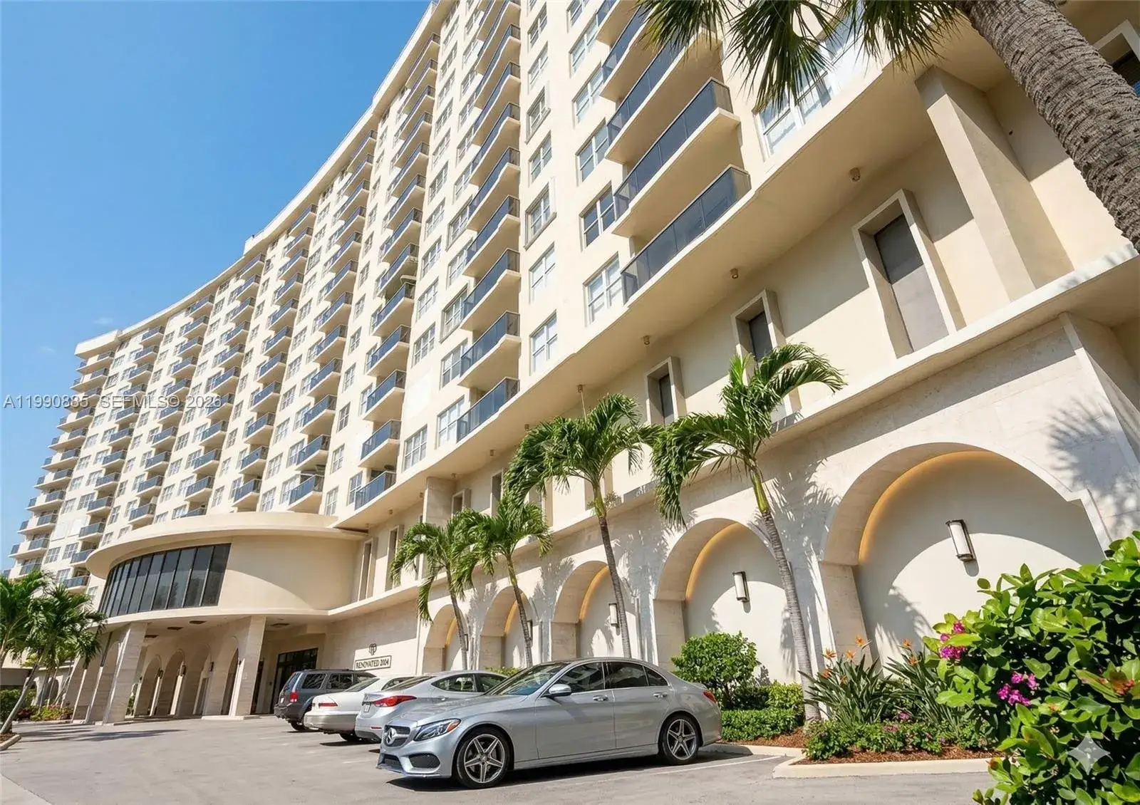 1 bedroom 1 bath Residential Lease for rent at 6039 Collins Ave, Miami Beach FL 33140