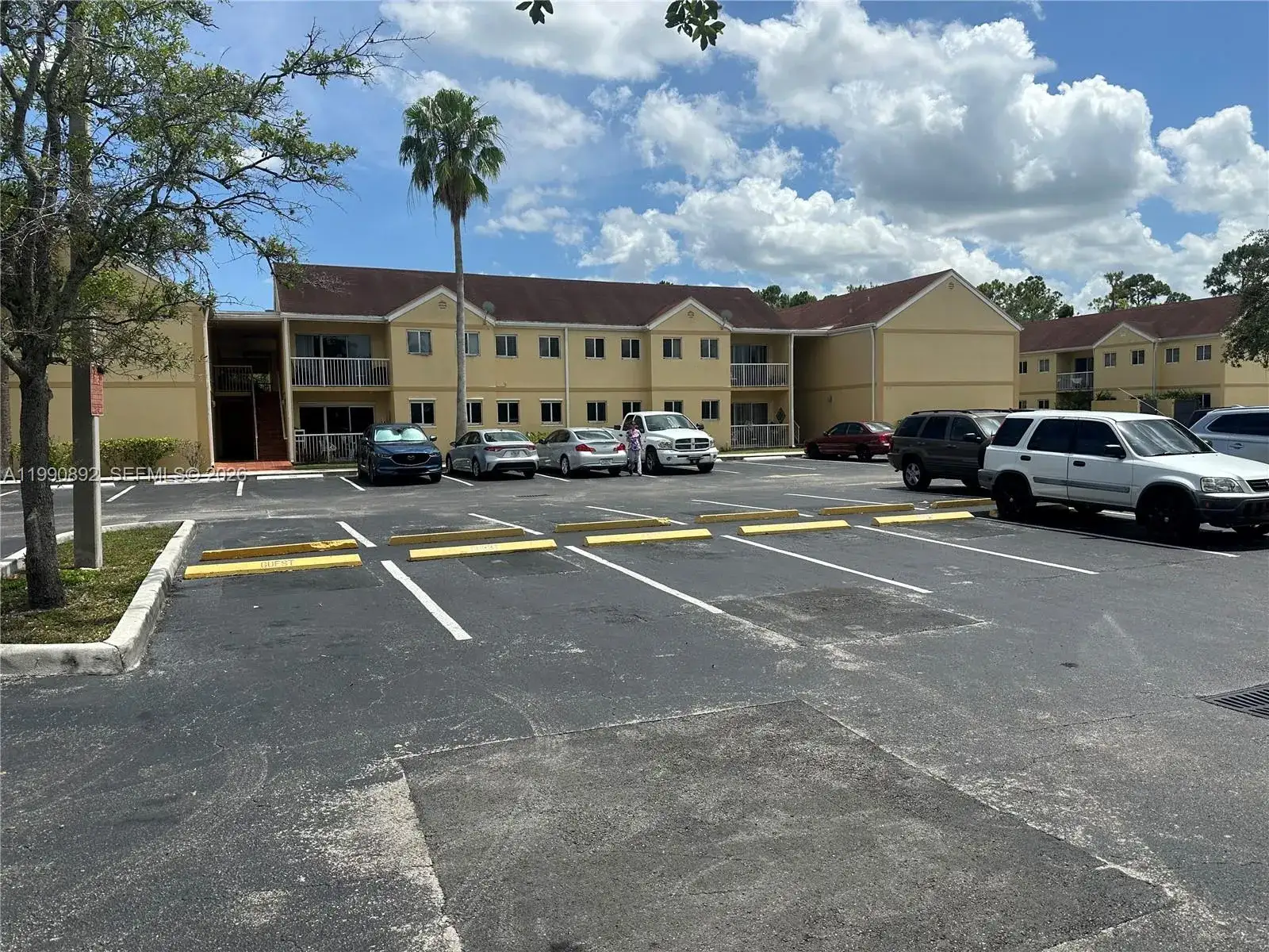 2 bedroom 2 bath Residential for sale at 13810 SW 112th St # 106, Miami FL 33186