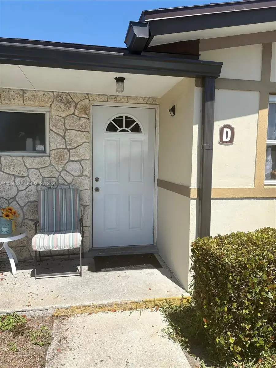 2 bedroom 2 bath Residential for sale at 2769 W Ashley Dr W # D, West Palm Beach FL 33415