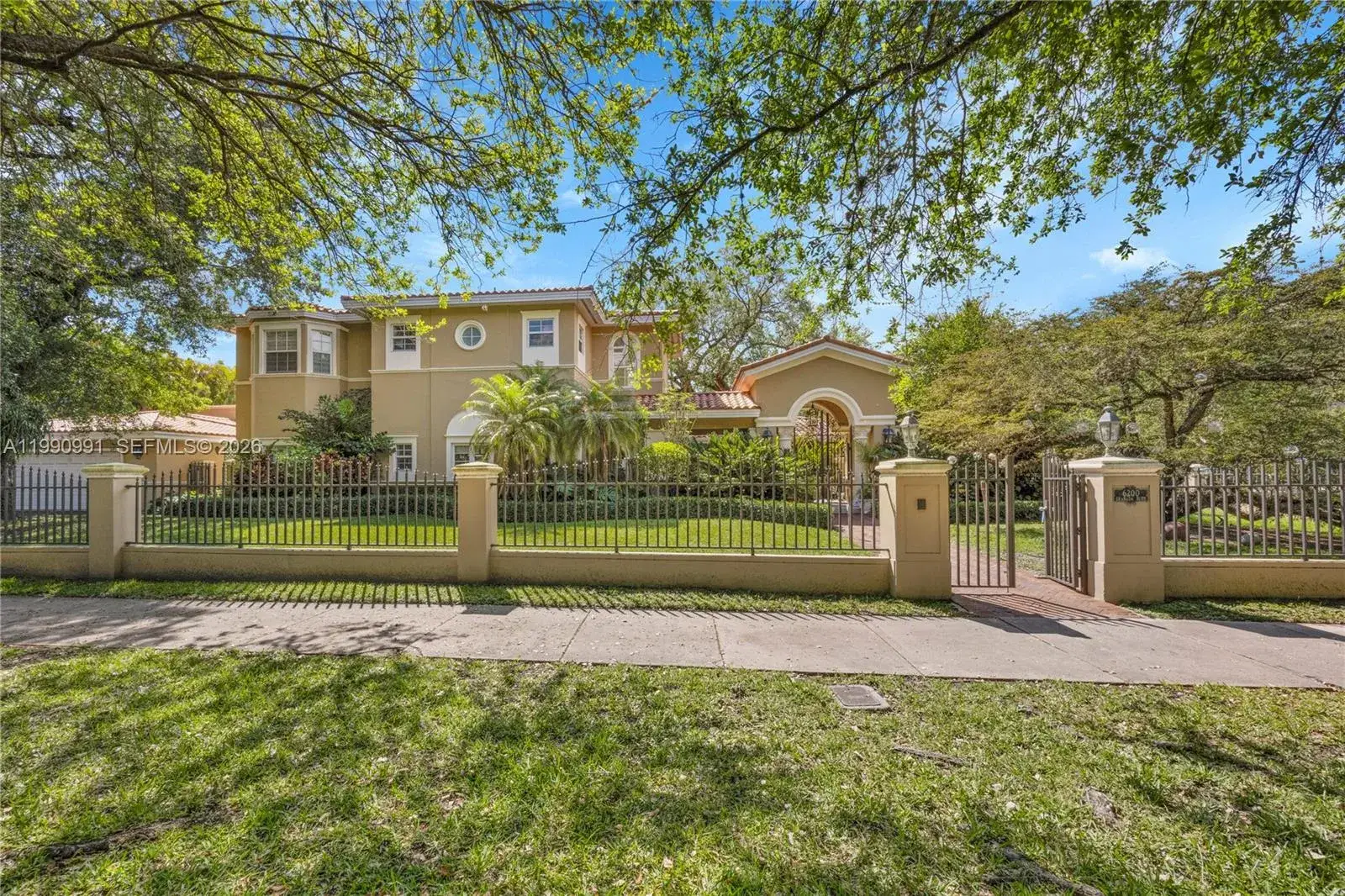 5 bedroom 4 bath Residential Lease for rent at 6200 Granada Blvd, Coral Gables FL 33146