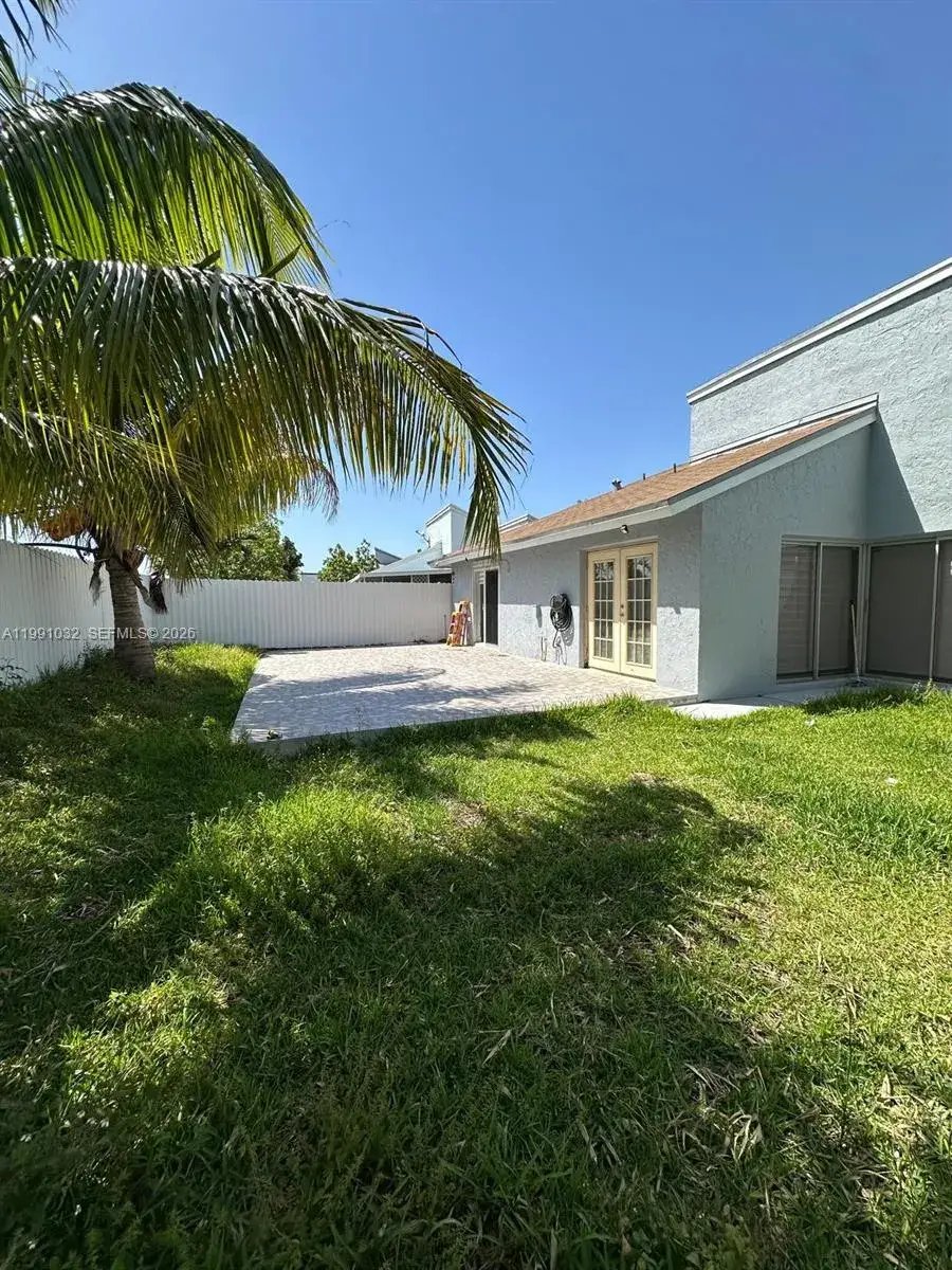 3 bedroom 2 bath Residential for sale at 20926 SW 124th Ave Rd, Miami FL 33177