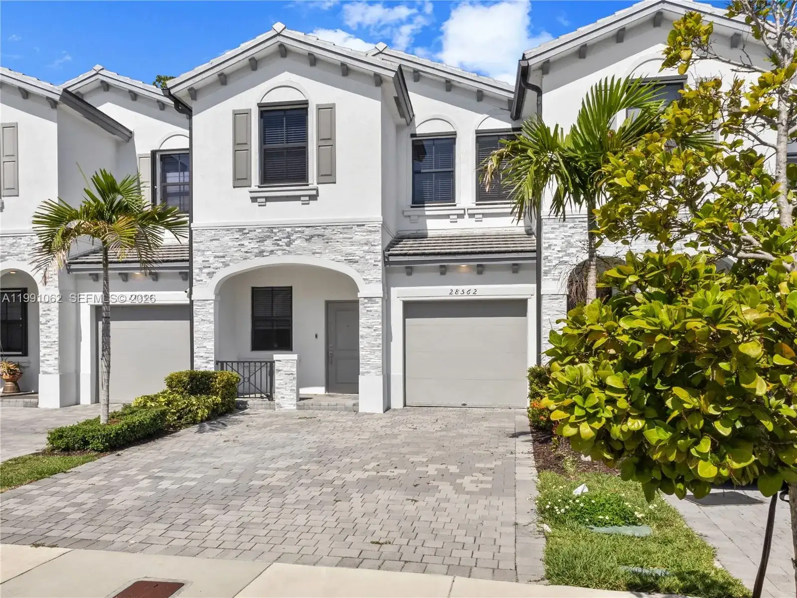 3 bedroom 2 bath Residential for sale at 28562 SW 134th Ct, Miami FL 33033