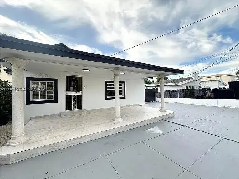 3 bedroom 1 bath Residential Lease for rent at 248 SW 18th Ct, Miami FL 33135