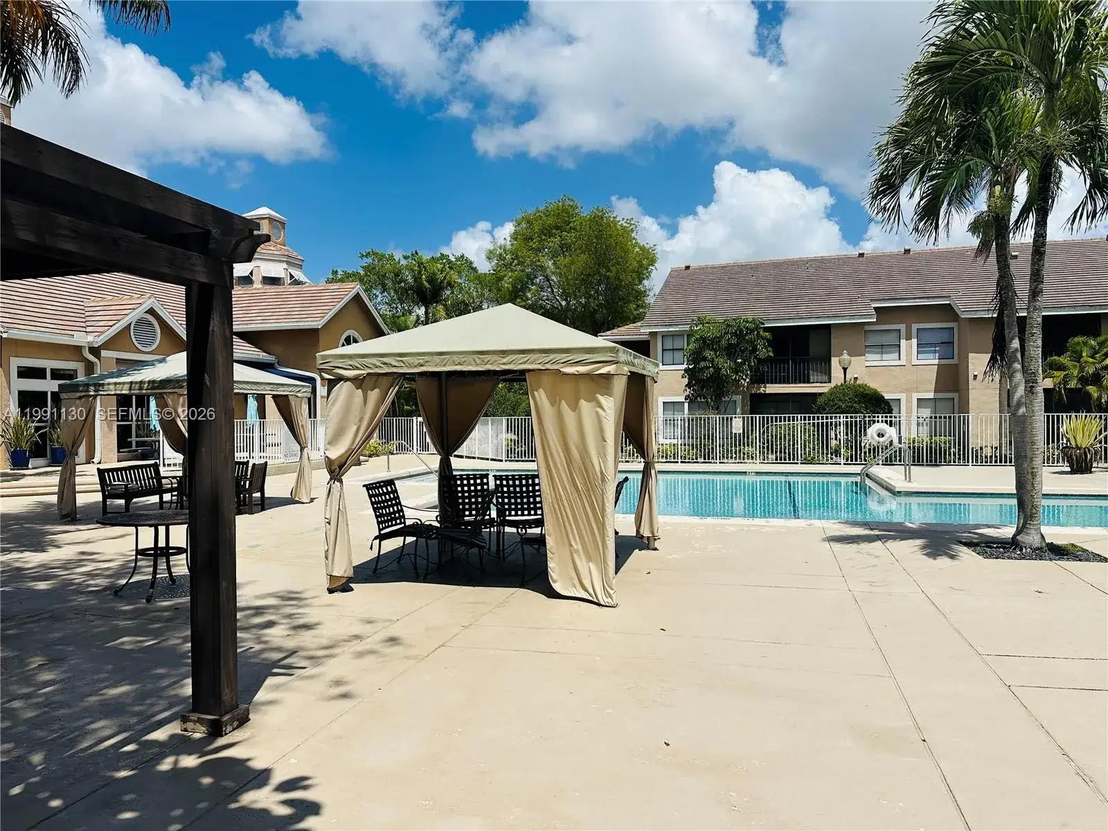 1 bedroom 1 bath Residential Lease for rent at 15689 SW 106th Ln # 701, Miami FL 33196