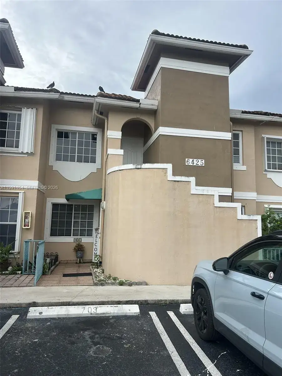 2 bedroom 2 bath Residential Lease for rent at 6425 SW 130th Pl # 704, Miami FL 33183