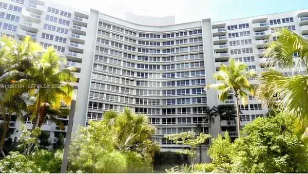 1 bedroom 1 bath Residential Lease for rent at 1500 Bay Rd # 854S, Miami Beach FL 33139