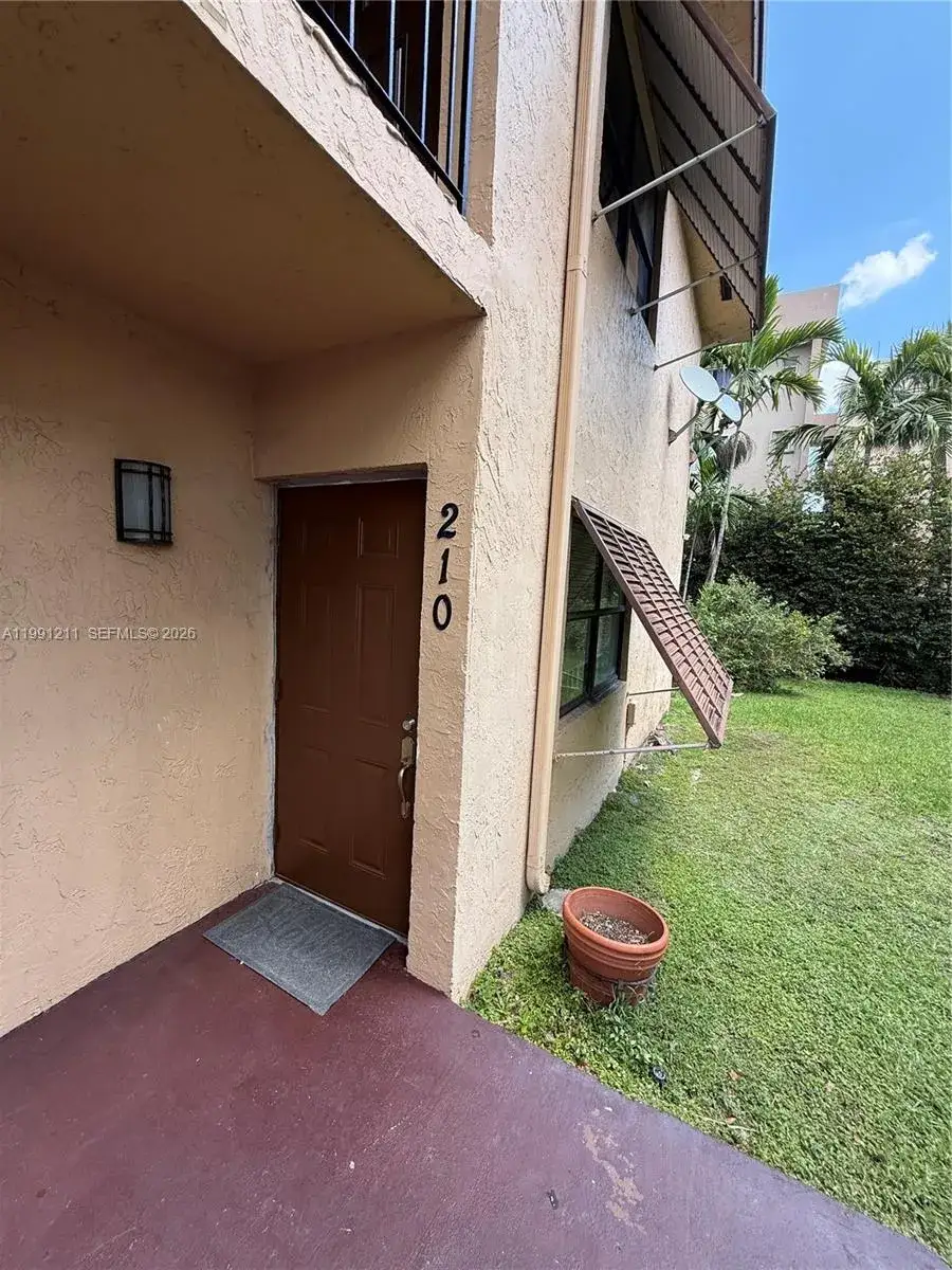 3 bedroom 2 bath Residential Lease for rent at 6854 NW 173rd Dr # 210, Hialeah FL 33015