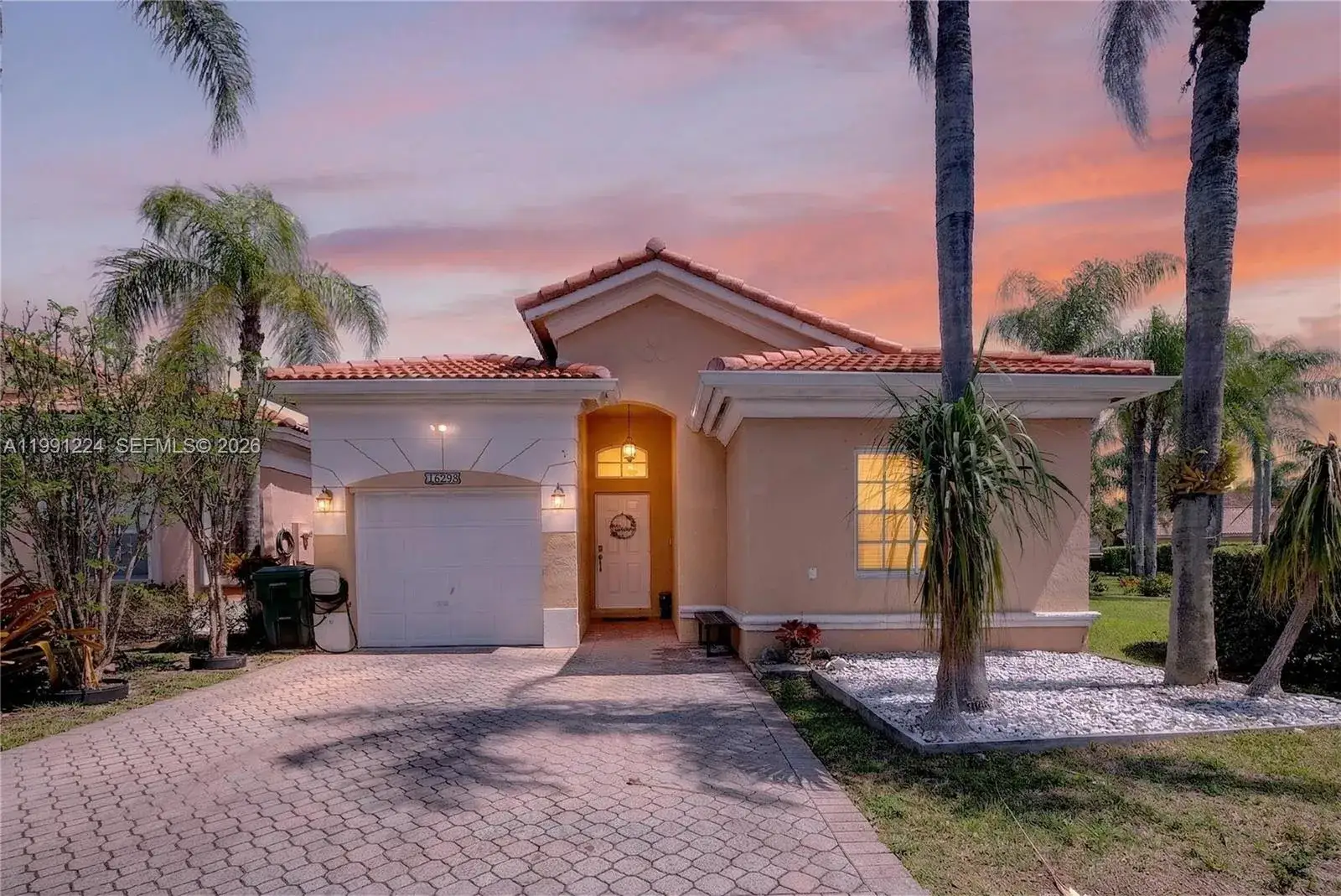 3 bedroom 2 bath Residential for sale at 16299 SW 103rd St, Miami FL 33196