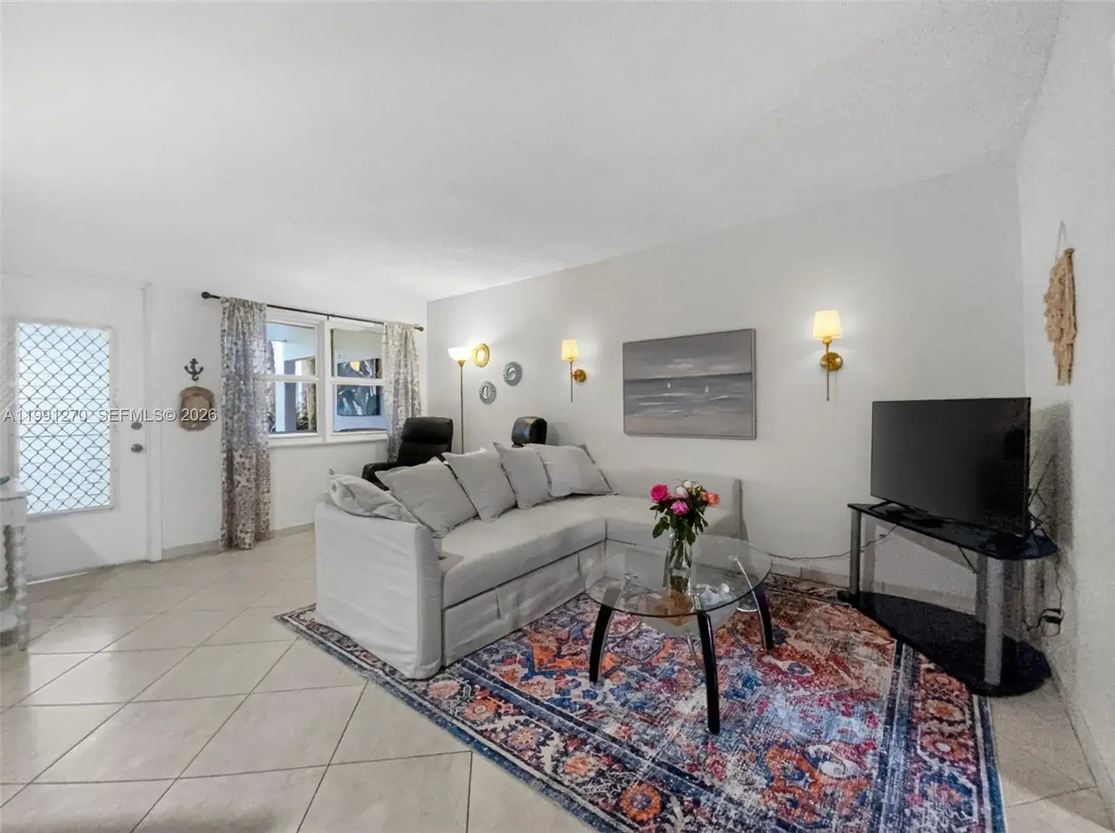 1 bedroom 1 bath Residential for sale at 580 Egret Dr # 111, Hallandale Beach FL 33009