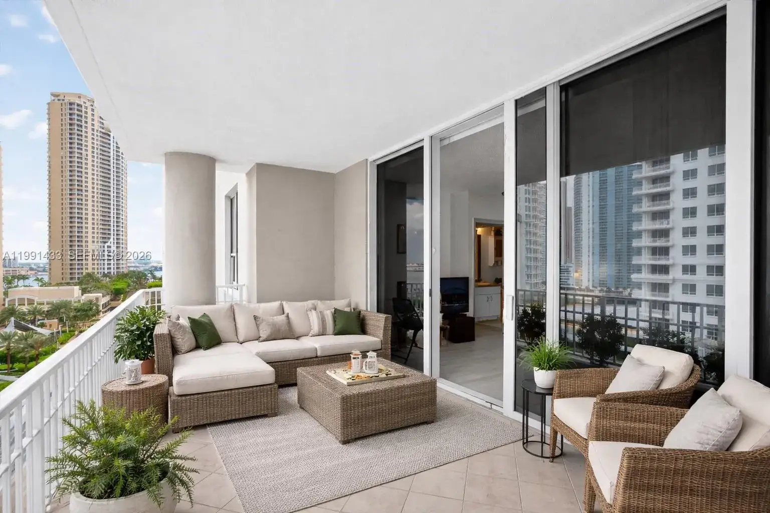 1 bedroom 1 bath Residential for sale at 701 Brickell Key Blvd # 1108, Miami FL 33131