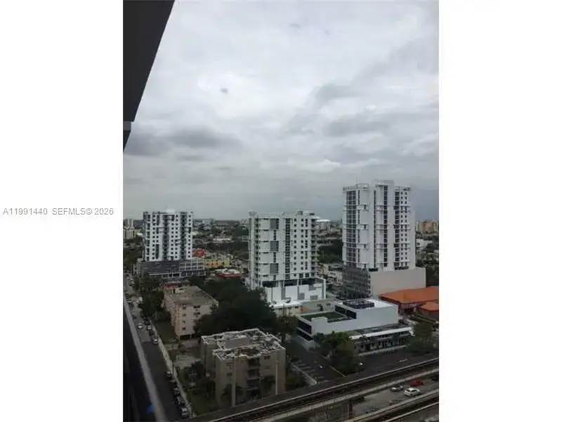 1 bedroom 1 bath Residential for sale at 999 SW 1STREET # 1515, Miami FL 33130