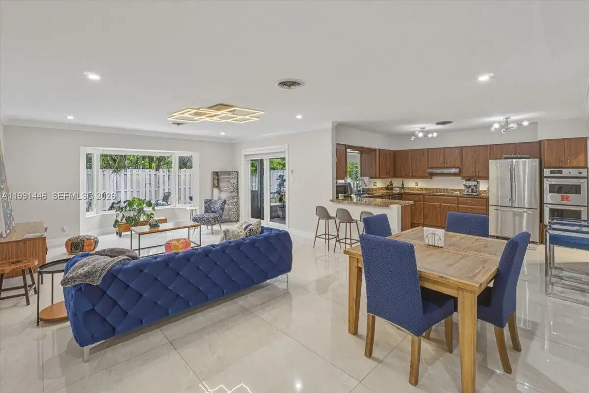 3 bedroom 2 bath Residential for sale at 2901 NW 10th Ave, Wilton Manors FL 33311