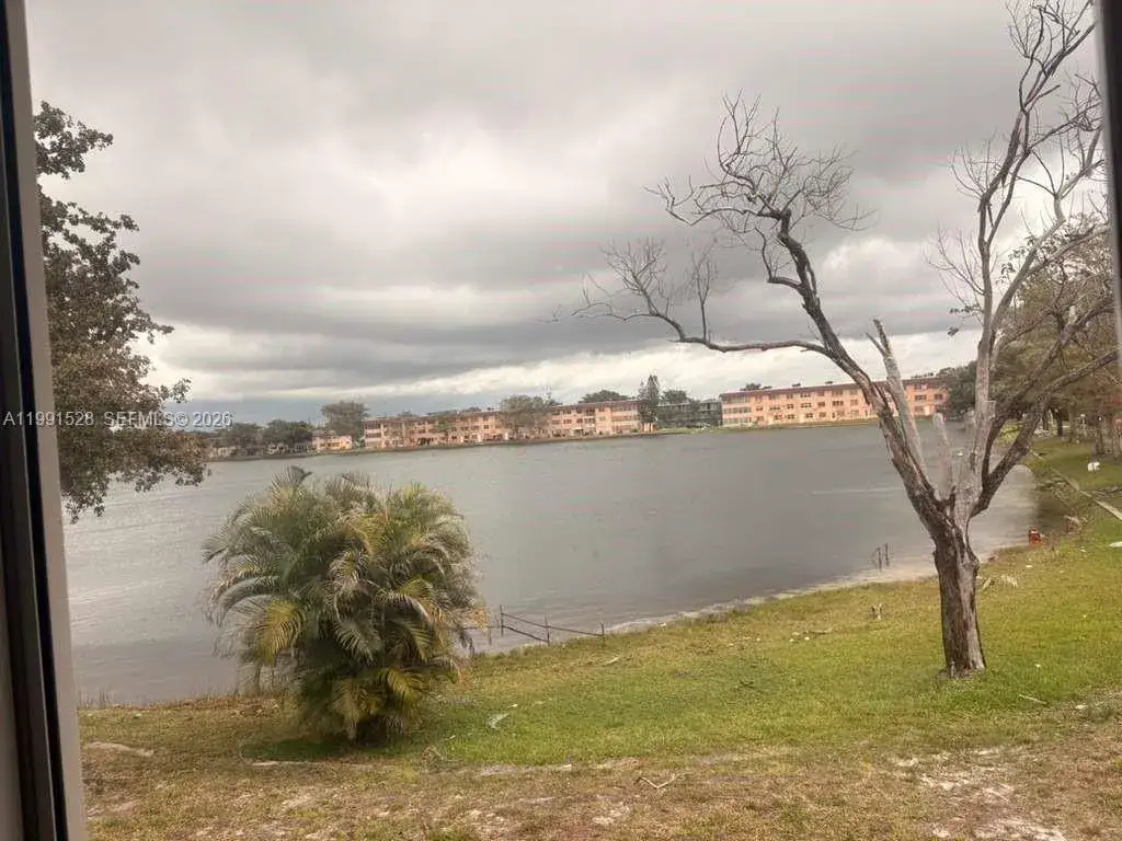 1 bath Residential Lease for rent at 18707 NE 2nd Ave # 919, Miami FL 33179