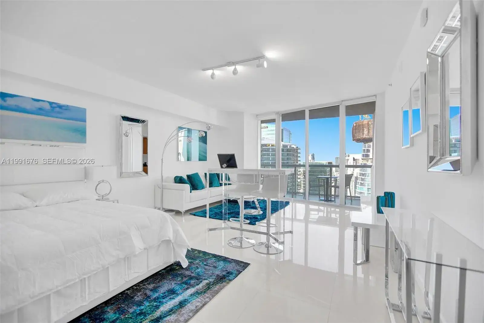 1 bath Residential for sale at 475 Brickell Ave # 5010, Miami FL 33131