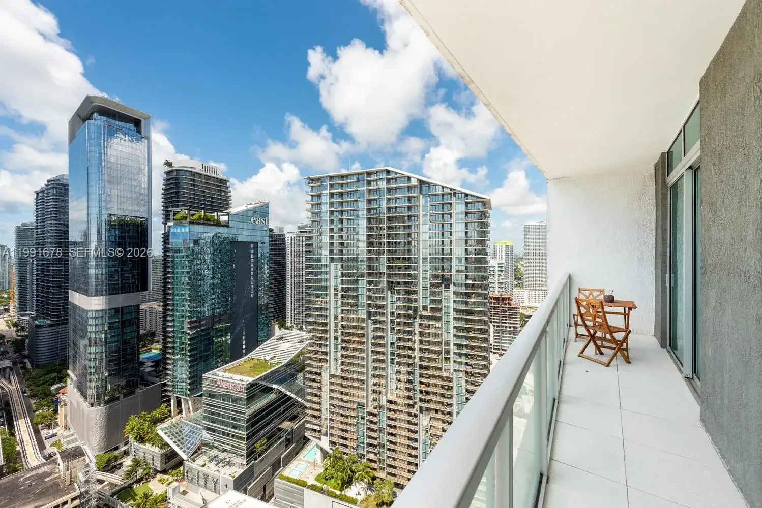 1 bedroom 1 bath Residential for sale at 55 SE 6th St # 4308, Miami FL 33131