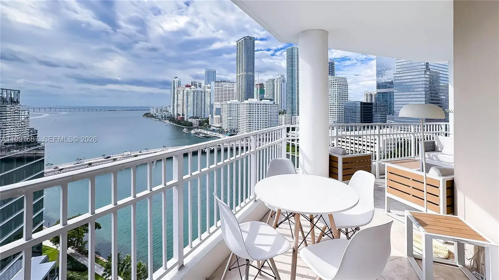 3 bedroom 2 bath Residential for sale at 701 Brickell Key Blvd # 1912, Miami FL 33131