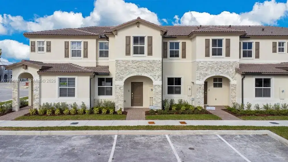 3 bedroom 2 bath Residential for sale at 2619 SE 28th Dr # 2619, Homestead FL 33035